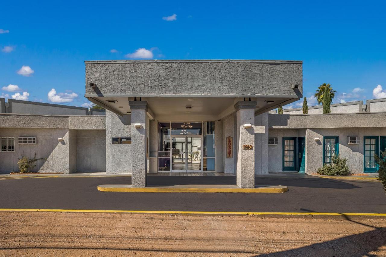 Knights Inn Tucson D.M.A.F Area Экстерьер фото