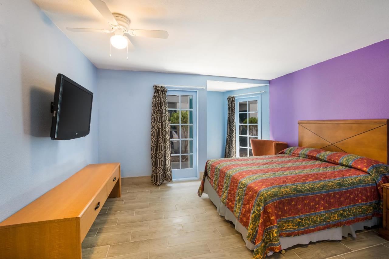 Knights Inn Tucson D.M.A.F Area Экстерьер фото
