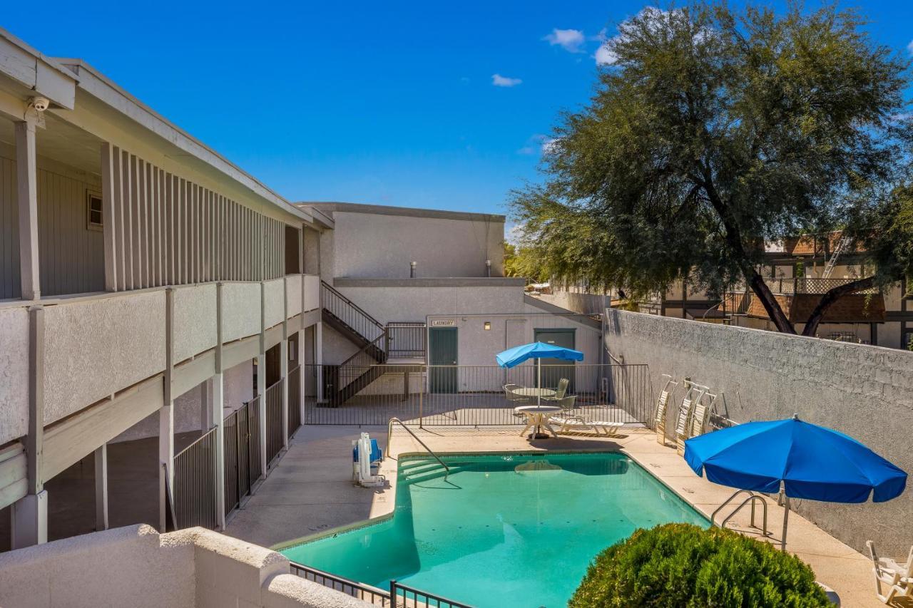 Knights Inn Tucson D.M.A.F Area Экстерьер фото