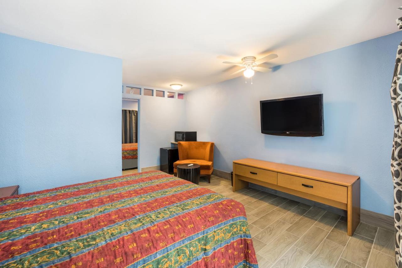 Knights Inn Tucson D.M.A.F Area Экстерьер фото