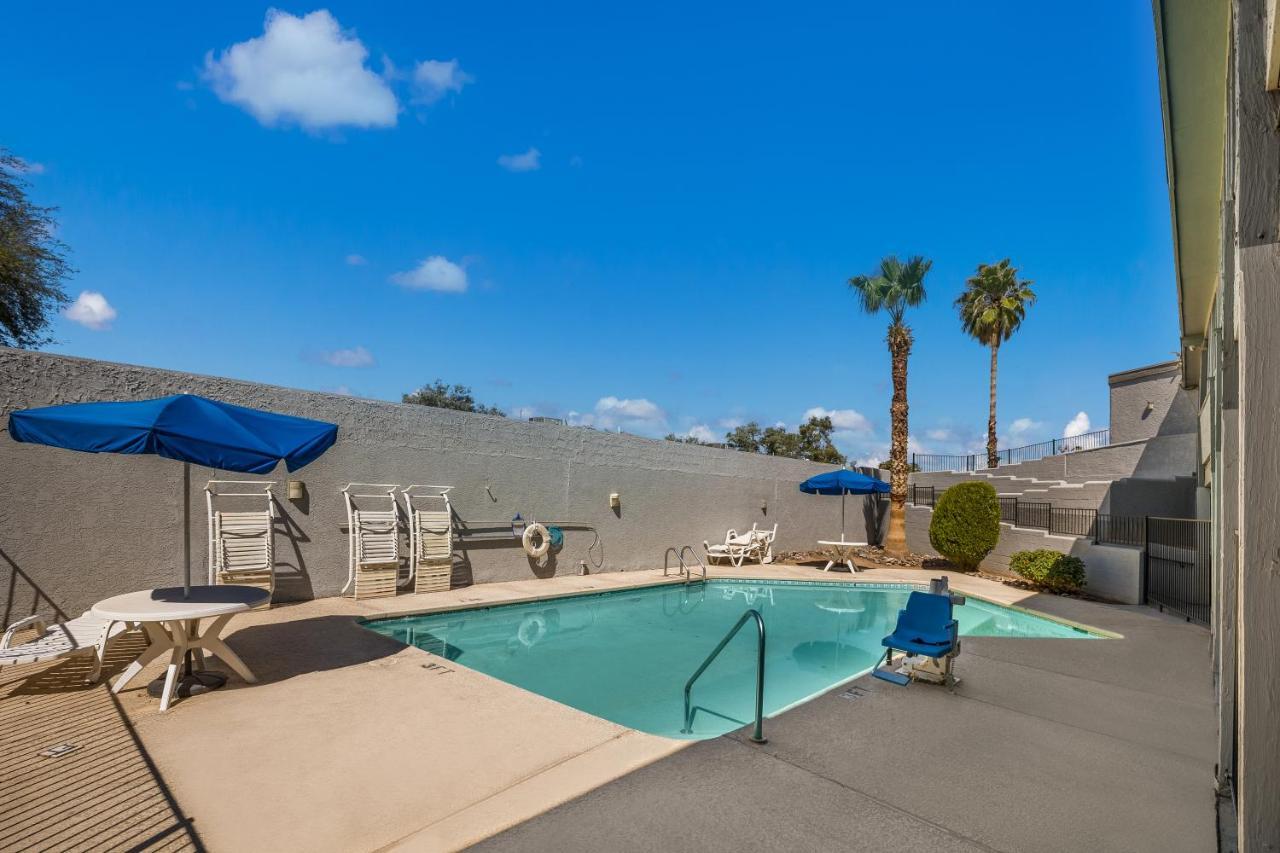 Knights Inn Tucson D.M.A.F Area Экстерьер фото