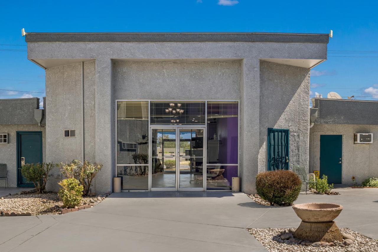 Knights Inn Tucson D.M.A.F Area Экстерьер фото